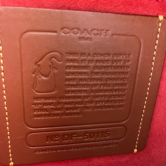 1941 Pebbled Leather Duffle
Shoulder Bag No DF 50115 in Oxblood - Picture 4 of 8